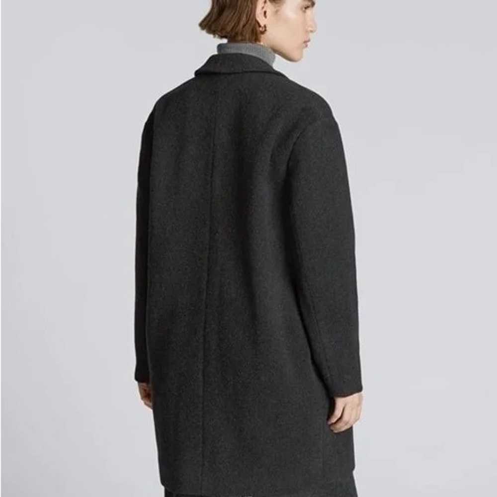 Everlane • The Italian ReWool Cocoon Coat, Charcoal - Picture 4 of 10